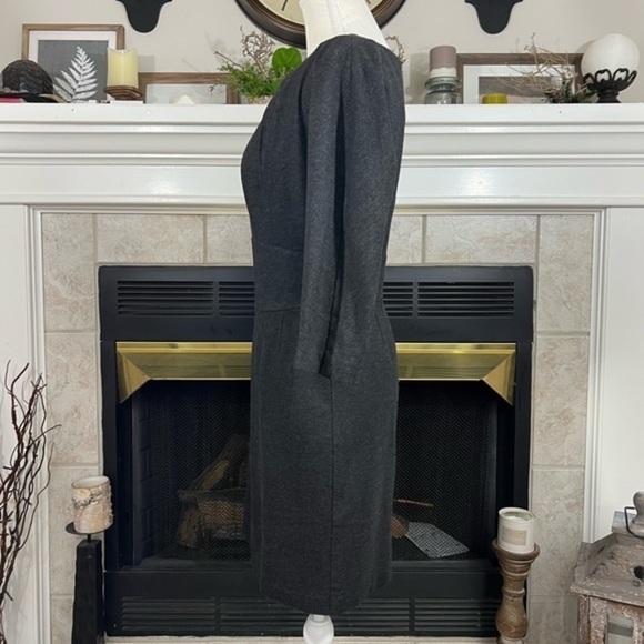 Trina Turk Three Quarter Sleeve Lined Gray Sheath Dress With Defined Waist - Picture 5 of 16